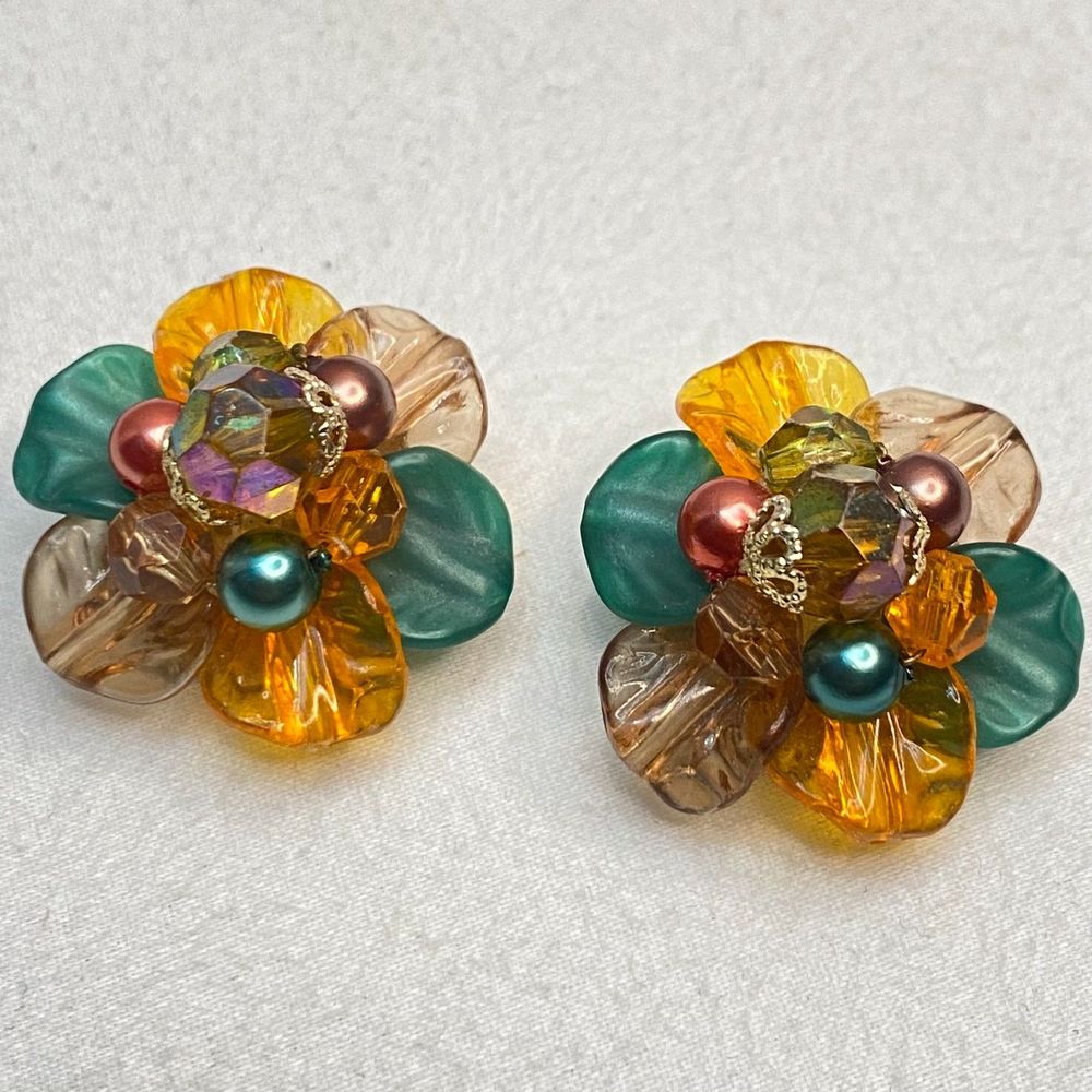 💎Vintage West Germany Earrings Multicolor Lucite Flower Beads And Molded Petals